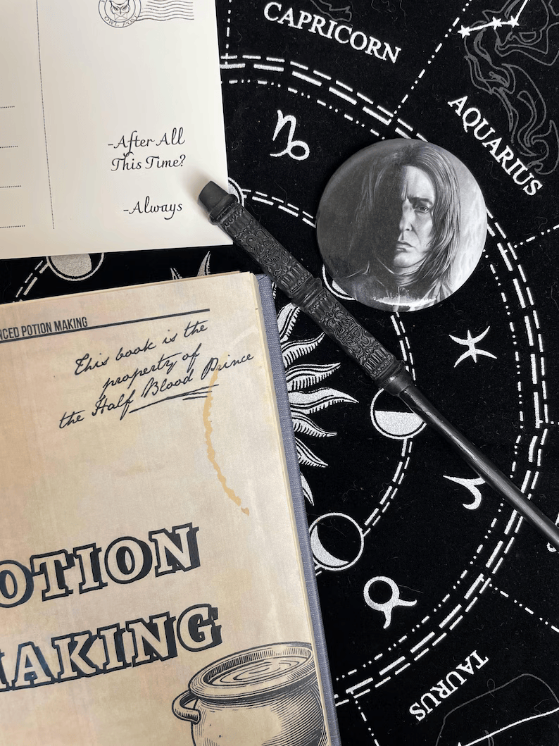 The Half Blood Prince's Spellbook - Detailed Harry Potter Film Replica